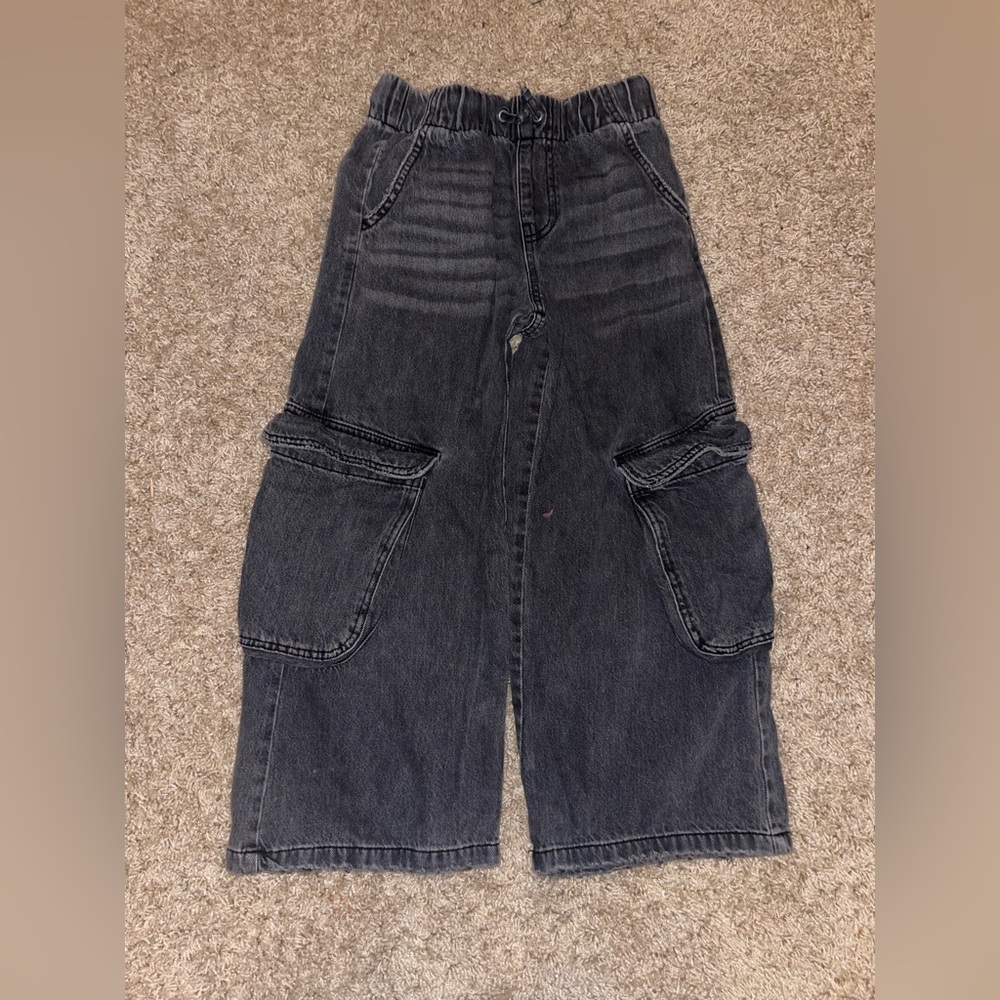 Zara Girls charcoal Gray Denim Cargo wide leg Jeans with elastic waist band.